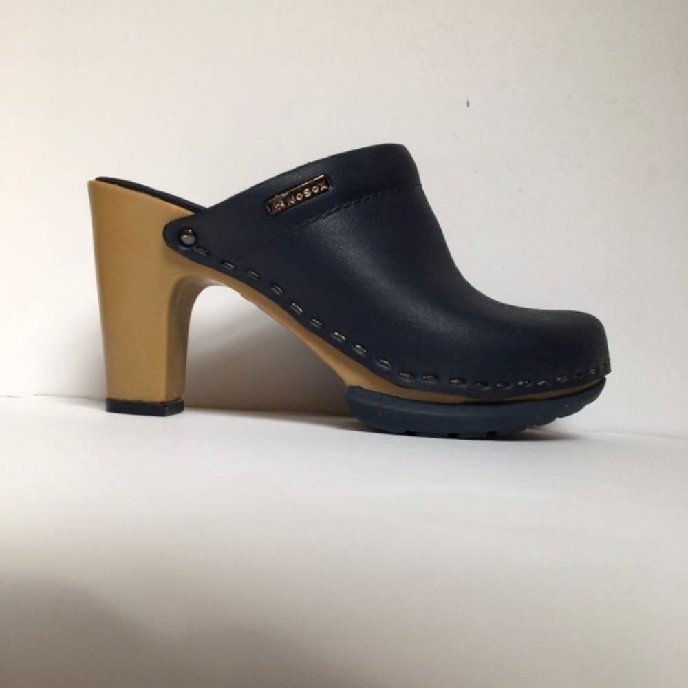 RARE FIND - No Sox High Heeled Comfort Clogs, Navy, Size 6